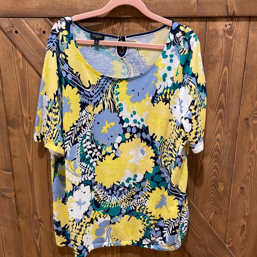 BOGO! ❤️Talbots❤️ Floral Plus Top